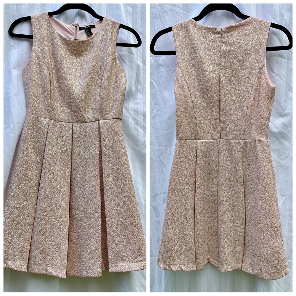 👑 Forever 21 Stunning Rose Gold Pleated Dress 👑